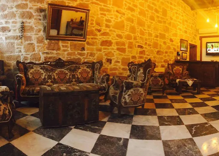 伊甸塞勒涅酒店 Ayvalı