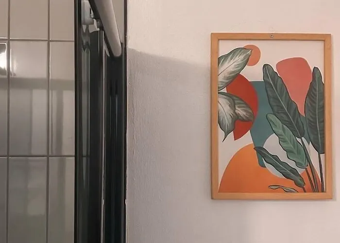 伊甸塞勒涅酒店 2*