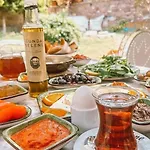伊甸塞勒涅酒店 Ayvalı