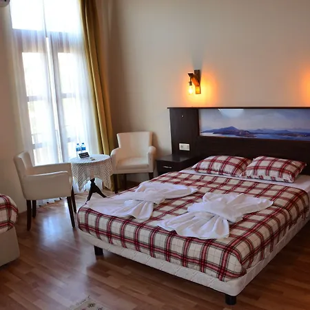 Cunda Selene Otel Hotel 2*