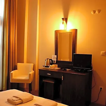 Hotel Eden Selene 2*