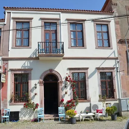 伊甸塞勒涅酒店 2* Ayvalı